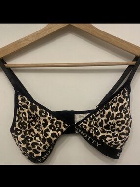 🌟4 for $20 Leopard Print Wireless Bra in Black and Tan
